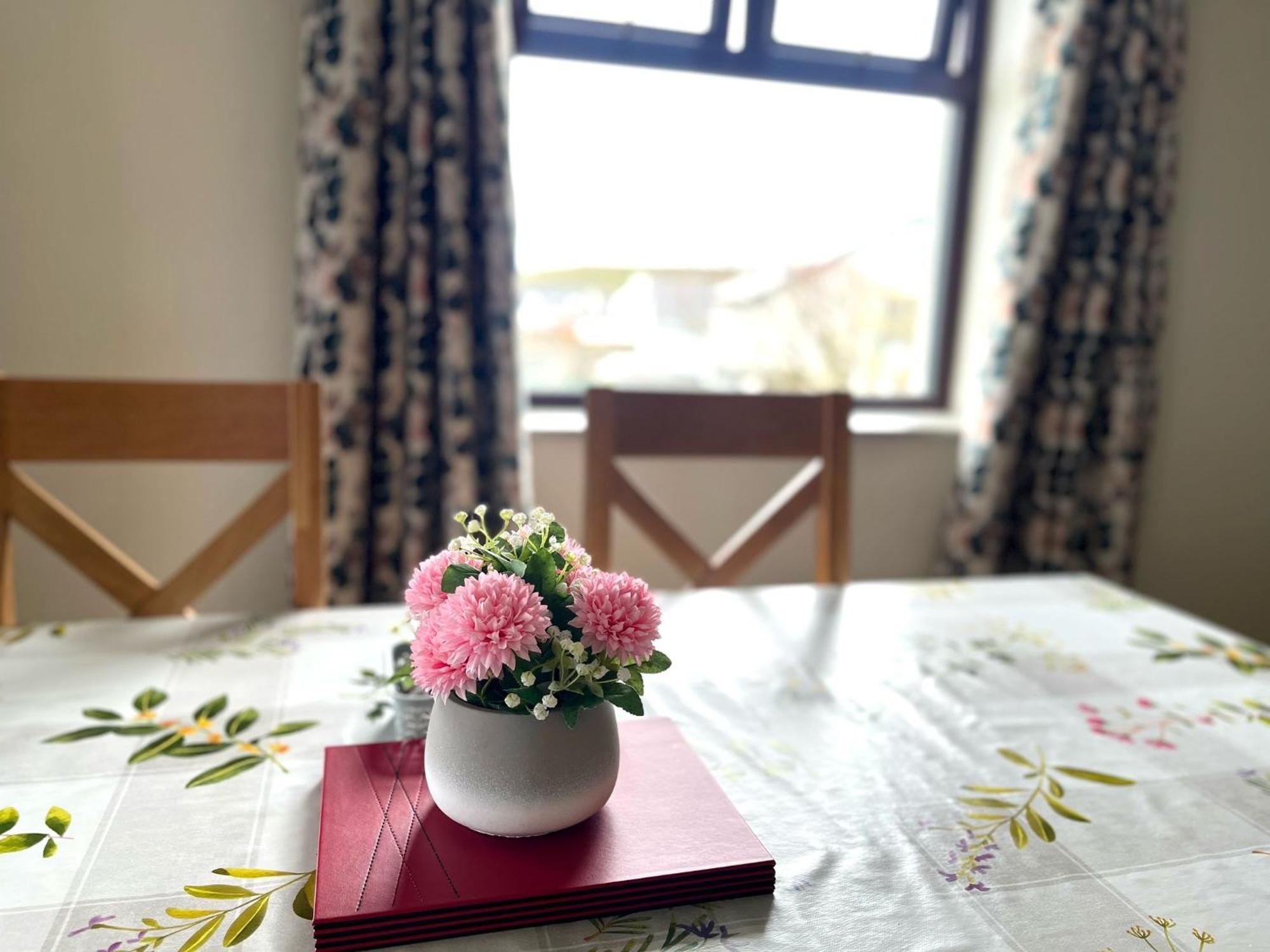 Tigh Fitz Apartments - Inis Mor, Aran Island イニシュモア エクステリア 写真