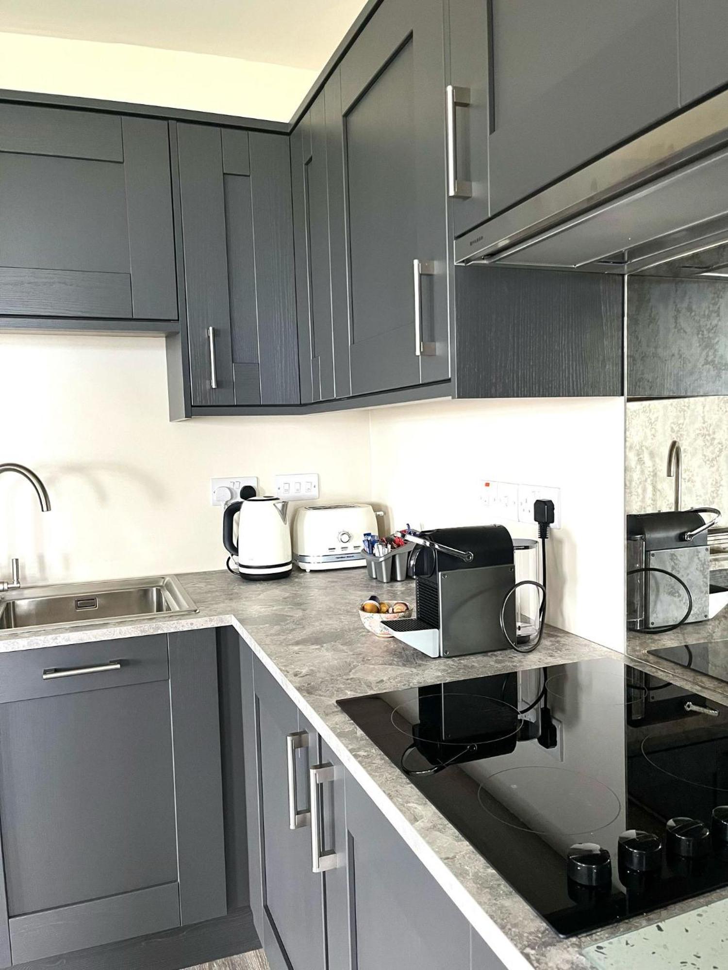 Tigh Fitz Apartments - Inis Mor, Aran Island イニシュモア エクステリア 写真
