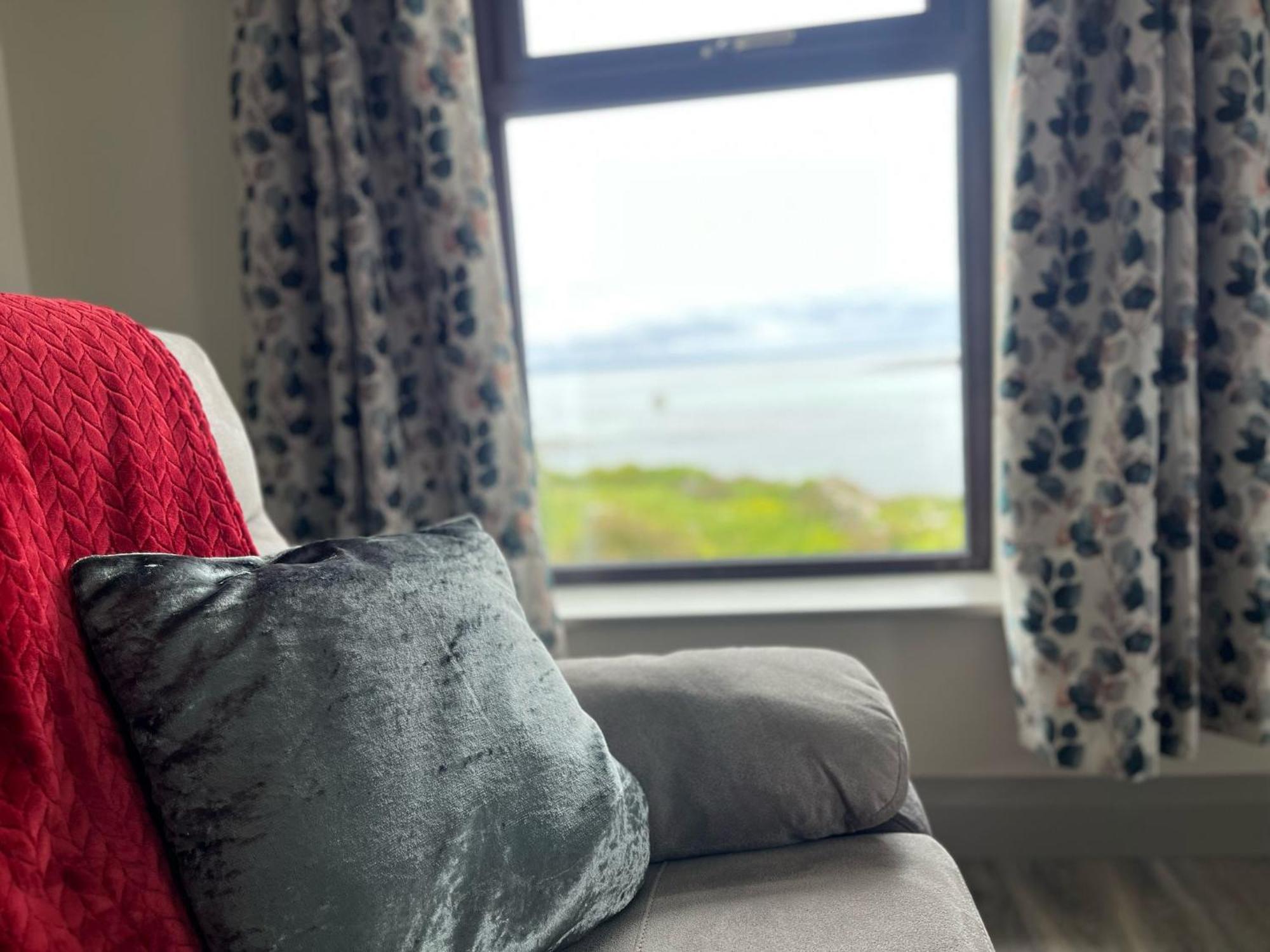 Tigh Fitz Apartments - Inis Mor, Aran Island イニシュモア エクステリア 写真