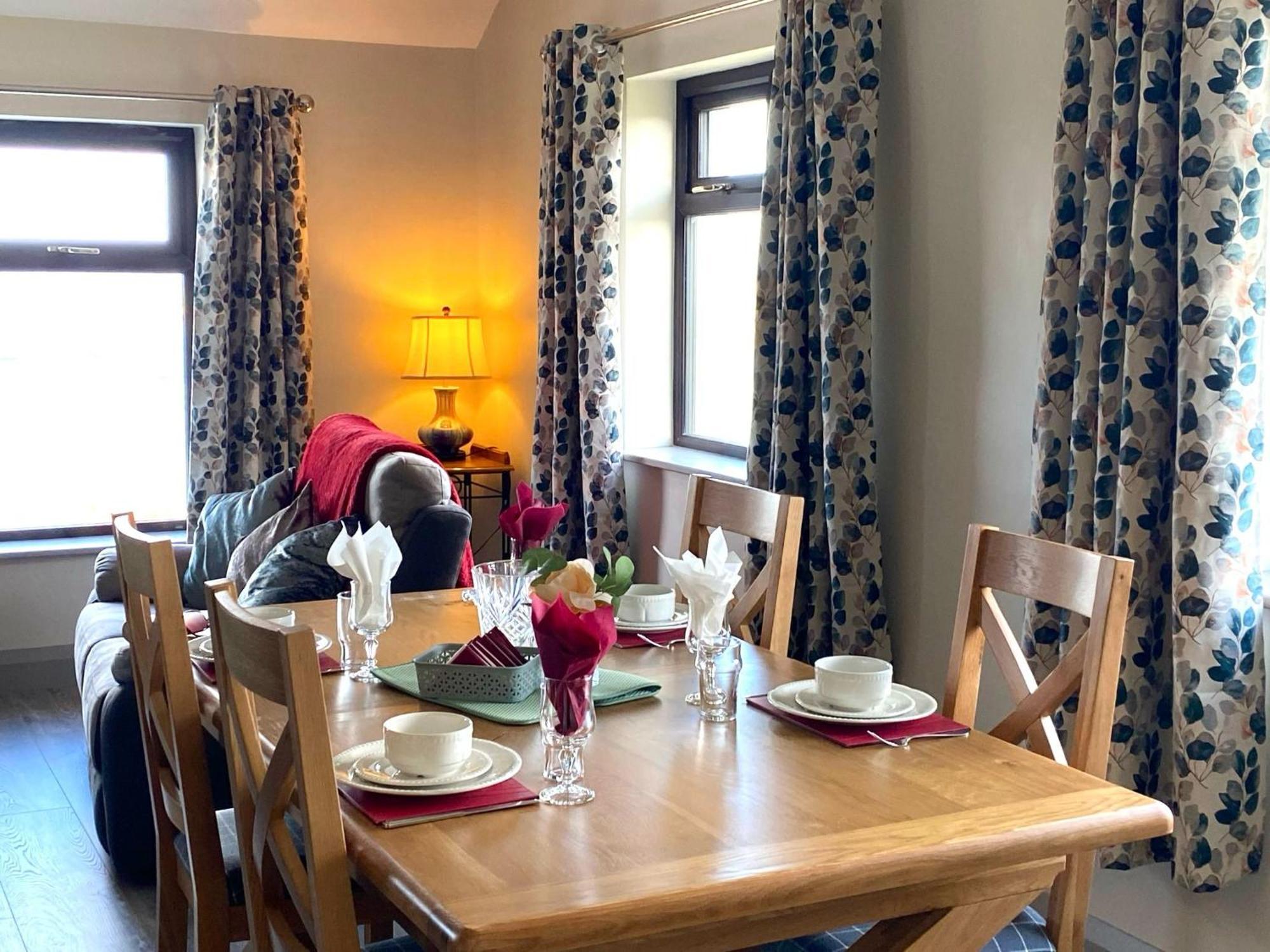 Tigh Fitz Apartments - Inis Mor, Aran Island イニシュモア エクステリア 写真