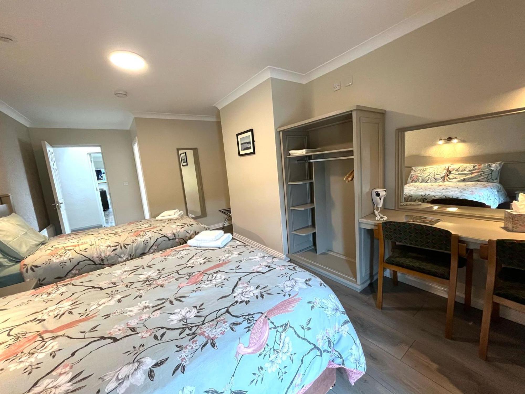 Tigh Fitz Apartments - Inis Mor, Aran Island イニシュモア エクステリア 写真