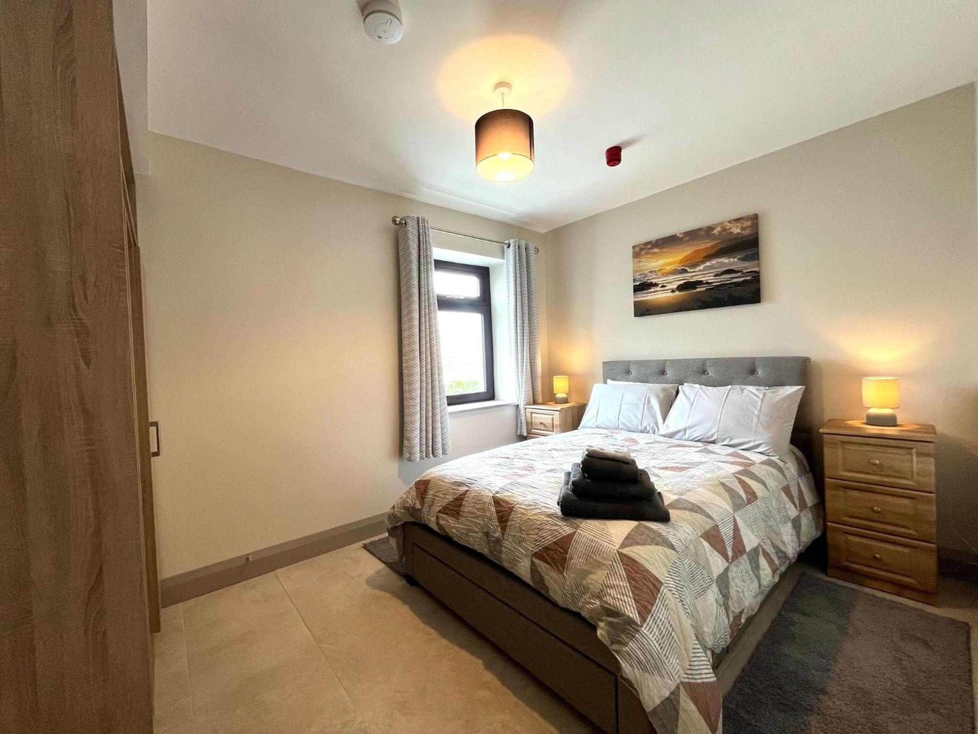 Tigh Fitz Apartments - Inis Mor, Aran Island イニシュモア エクステリア 写真