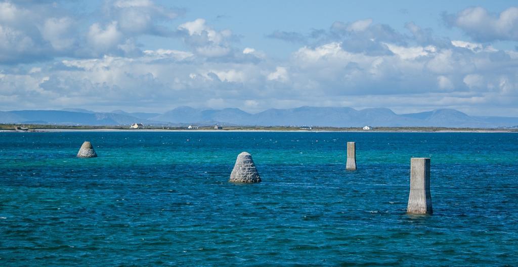 Tigh Fitz Apartments - Inis Mor, Aran Island イニシュモア エクステリア 写真