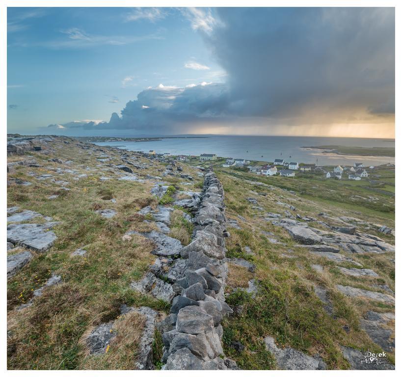 Tigh Fitz Apartments - Inis Mor, Aran Island イニシュモア エクステリア 写真